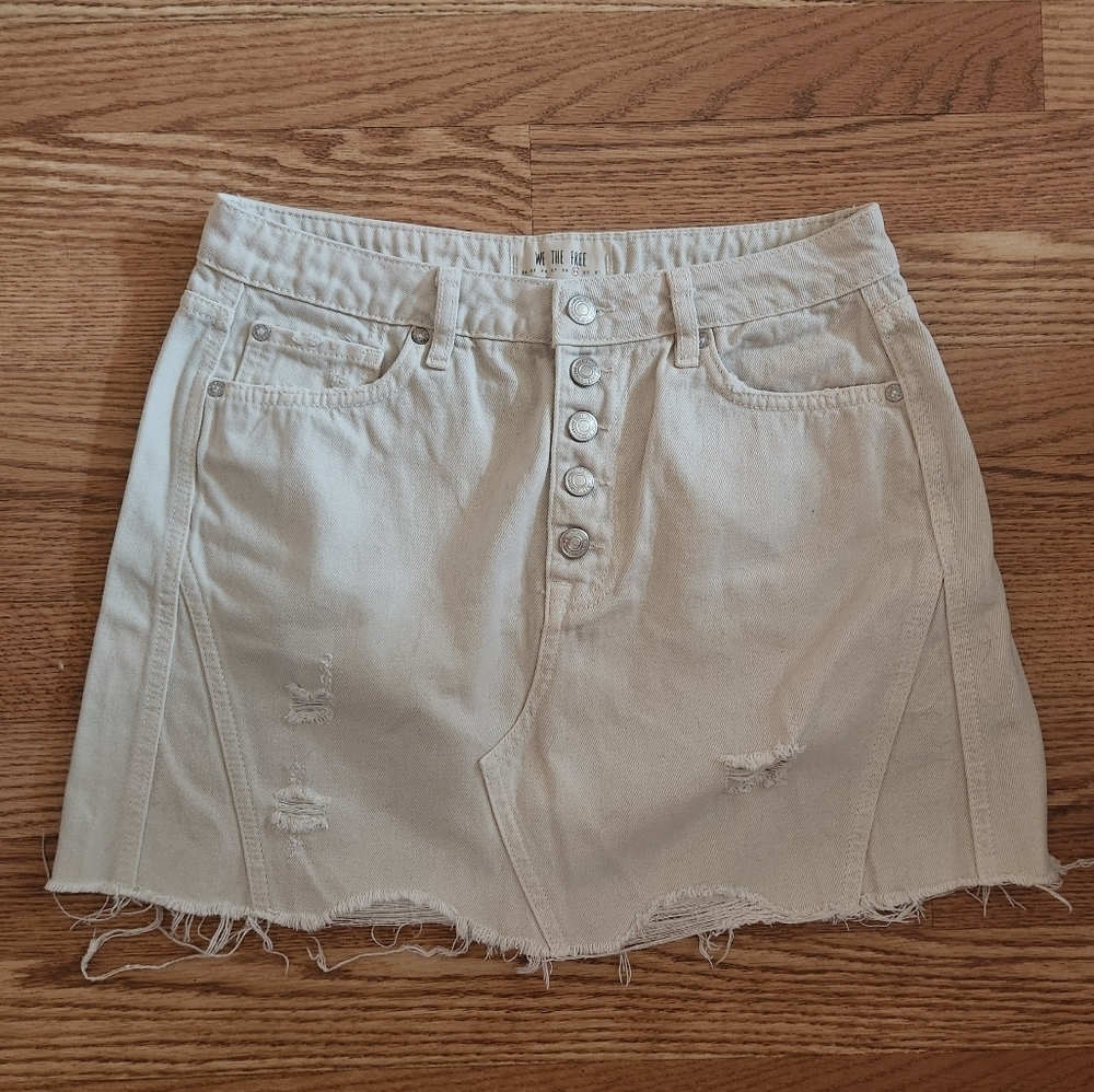 EUC We The Free/ Free People Beige Button-Up Denim Skirt, Size 29